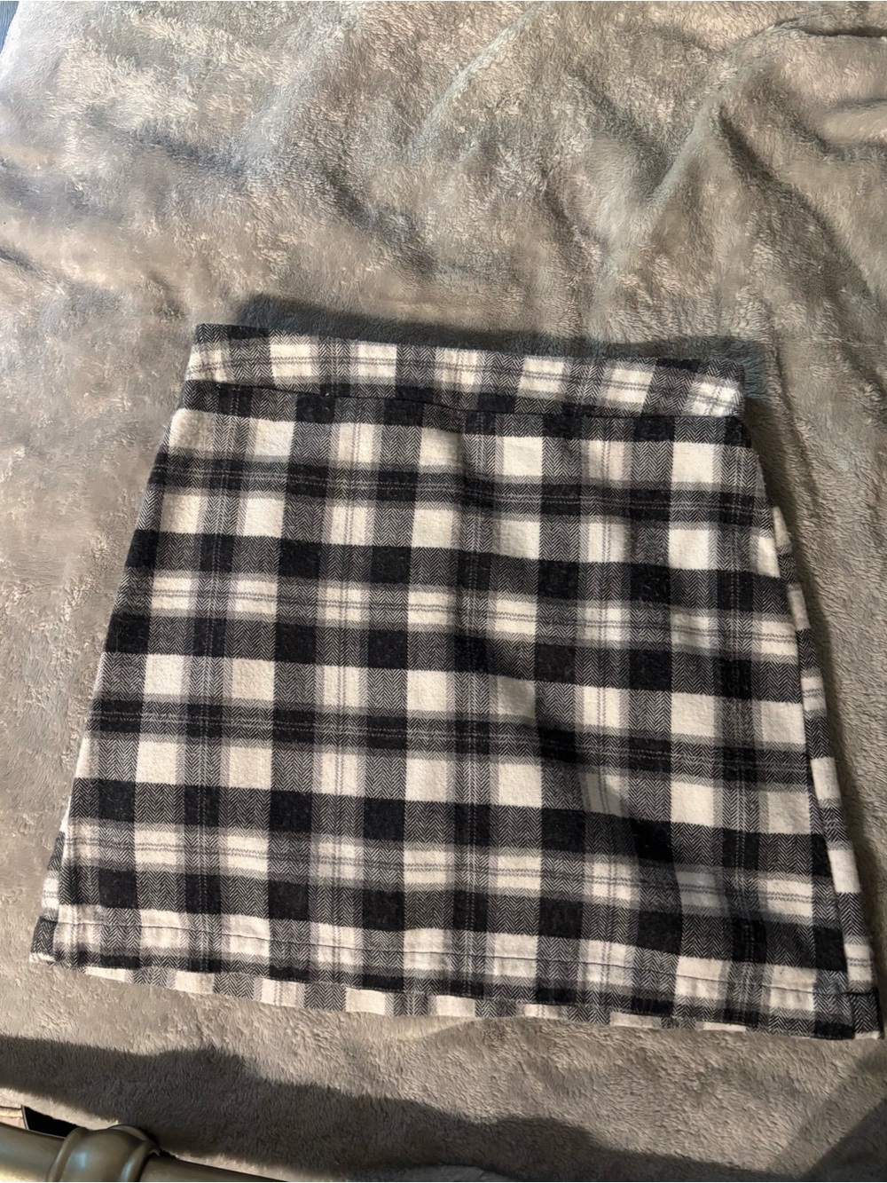 American Eagle Black & White Plaid Mini Skirt